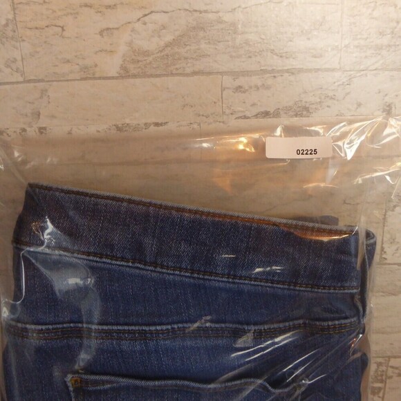 Uniqlo Jeans Womens Size 28 Blue Medium Washed Skinny Straight Mid Rise Raw Hem - Picture 14 of 14